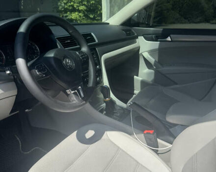 Сірий Фольксваген Пассат, об'ємом двигуна 1.8 л та пробігом 230 тис. км за 10500 $, фото 8 на Automoto.ua