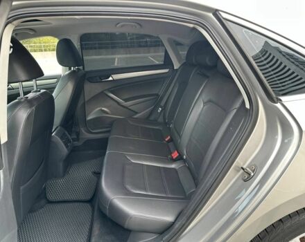 Сірий Фольксваген Пассат, об'ємом двигуна 1.8 л та пробігом 175 тис. км за 8350 $, фото 23 на Automoto.ua