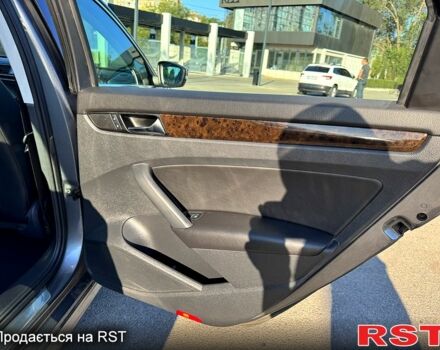 Серый Фольксваген Пассат, объемом двигателя 2 л и пробегом 189 тыс. км за 12600 $, фото 4 на Automoto.ua