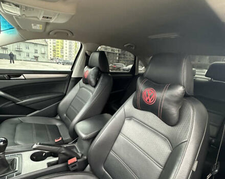 Серый Фольксваген Пассат, объемом двигателя 1.8 л и пробегом 225 тыс. км за 8600 $, фото 12 на Automoto.ua