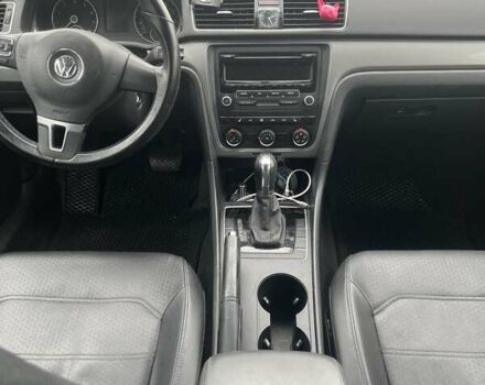 Серый Фольксваген Пассат, объемом двигателя 1.8 л и пробегом 180 тыс. км за 11700 $, фото 8 на Automoto.ua