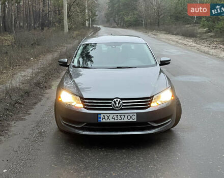 Серый Фольксваген Пассат, объемом двигателя 1.8 л и пробегом 180 тыс. км за 9999 $, фото 19 на Automoto.ua