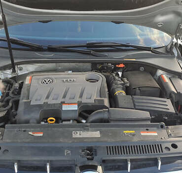 Серый Фольксваген Пассат, объемом двигателя 1.97 л и пробегом 248 тыс. км за 12900 $, фото 40 на Automoto.ua