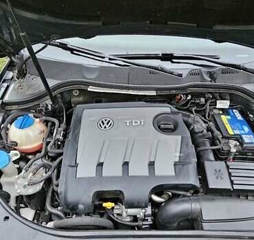 Сірий Фольксваген Пассат, об'ємом двигуна 1.6 л та пробігом 245 тис. км за 10300 $, фото 9 на Automoto.ua