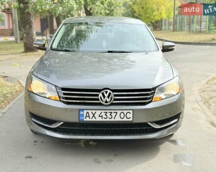 Серый Фольксваген Пассат, объемом двигателя 1.8 л и пробегом 180 тыс. км за 9600 $, фото 4 на Automoto.ua