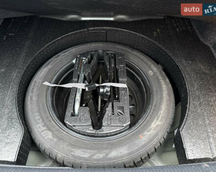 Серый Фольксваген Пассат, объемом двигателя 1.97 л и пробегом 220 тыс. км за 11500 $, фото 7 на Automoto.ua