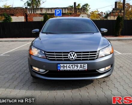 Серый Фольксваген Пассат, объемом двигателя 2 л и пробегом 235 тыс. км за 13700 $, фото 1 на Automoto.ua