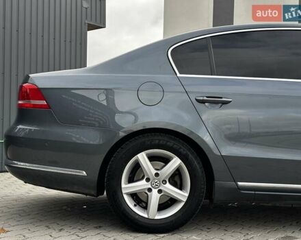 Сірий Фольксваген Пассат, об'ємом двигуна 1.6 л та пробігом 350 тис. км за 10999 $, фото 12 на Automoto.ua