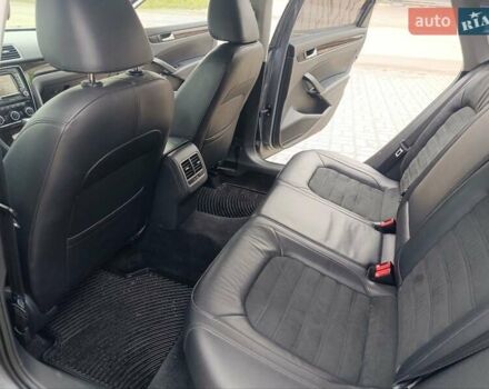 Сірий Фольксваген Пассат, об'ємом двигуна 1.97 л та пробігом 190 тис. км за 12000 $, фото 42 на Automoto.ua