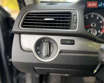 Сірий Фольксваген Пассат, об'ємом двигуна 1.8 л та пробігом 200 тис. км за 7999 $, фото 27 на Automoto.ua