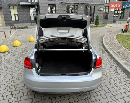 Сірий Фольксваген Пассат, об'ємом двигуна 2 л та пробігом 165 тис. км за 10500 $, фото 14 на Automoto.ua