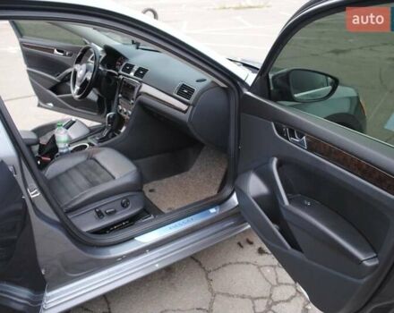 Сірий Фольксваген Пассат, об'ємом двигуна 1.97 л та пробігом 235 тис. км за 12999 $, фото 34 на Automoto.ua