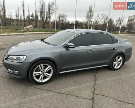 Серый Фольксваген Пассат, объемом двигателя 1.8 л и пробегом 185 тыс. км за 11300 $, фото 2 на Automoto.ua