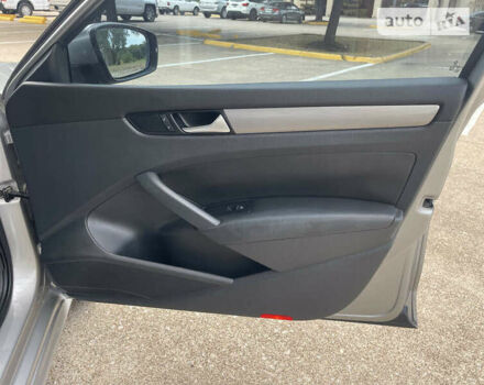 Серый Фольксваген Пассат, объемом двигателя 1.8 л и пробегом 141 тыс. км за 2300 $, фото 7 на Automoto.ua