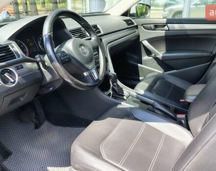 Серый Фольксваген Пассат, объемом двигателя 1.8 л и пробегом 210 тыс. км за 8200 $, фото 9 на Automoto.ua