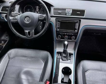 Серый Фольксваген Пассат, объемом двигателя 1.8 л и пробегом 221 тыс. км за 9800 $, фото 9 на Automoto.ua