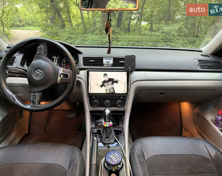 Серый Фольксваген Пассат, объемом двигателя 2 л и пробегом 189 тыс. км за 12800 $, фото 11 на Automoto.ua