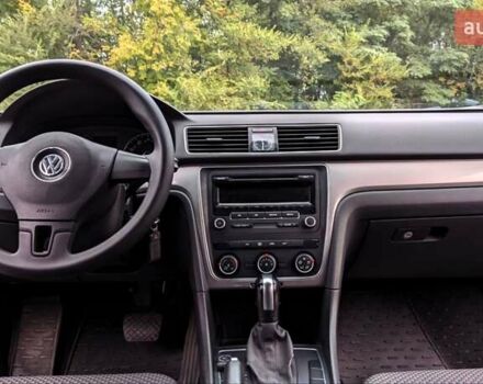 Серый Фольксваген Пассат, объемом двигателя 1.8 л и пробегом 249 тыс. км за 7950 $, фото 8 на Automoto.ua