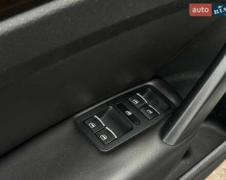 Серый Фольксваген Пассат, объемом двигателя 1.97 л и пробегом 217 тыс. км за 13000 $, фото 15 на Automoto.ua