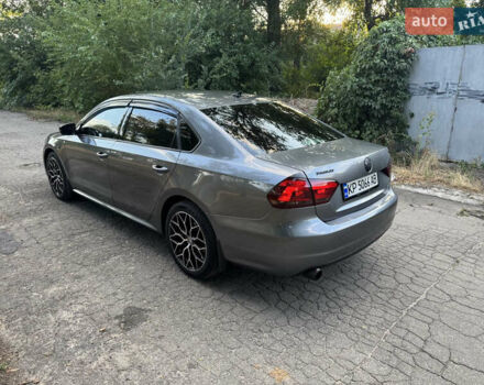 Сірий Фольксваген Пассат, об'ємом двигуна 1.8 л та пробігом 215 тис. км за 9700 $, фото 7 на Automoto.ua