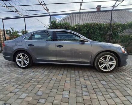 Серый Фольксваген Пассат, объемом двигателя 1.8 л и пробегом 319 тыс. км за 12000 $, фото 2 на Automoto.ua