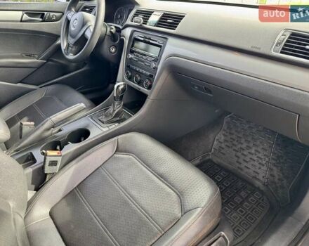 Серый Фольксваген Пассат, объемом двигателя 1.8 л и пробегом 199 тыс. км за 7999 $, фото 22 на Automoto.ua