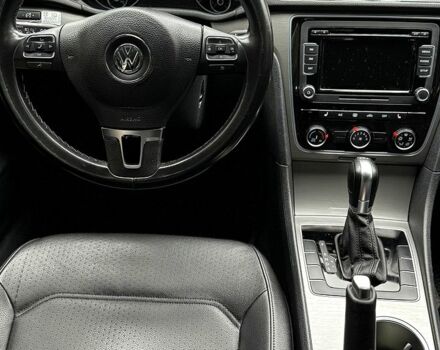 Серый Фольксваген Пассат, объемом двигателя 2 л и пробегом 205 тыс. км за 10500 $, фото 3 на Automoto.ua