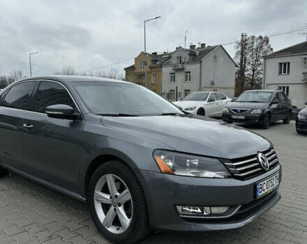 Серый Фольксваген Пассат, объемом двигателя 1.8 л и пробегом 225 тыс. км за 8600 $, фото 2 на Automoto.ua
