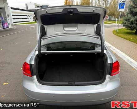 Серый Фольксваген Пассат, объемом двигателя 2 л и пробегом 110 тыс. км за 13200 $, фото 12 на Automoto.ua