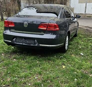 Сірий Фольксваген Пассат, об'ємом двигуна 1.6 л та пробігом 245 тис. км за 10300 $, фото 5 на Automoto.ua