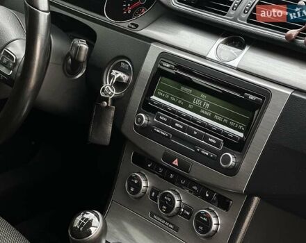 Сірий Фольксваген Пассат, об'ємом двигуна 1.6 л та пробігом 350 тис. км за 10999 $, фото 40 на Automoto.ua