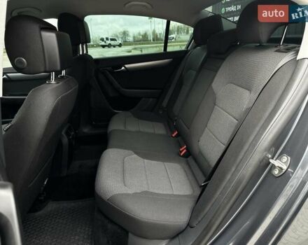 Сірий Фольксваген Пассат, об'ємом двигуна 1.6 л та пробігом 350 тис. км за 10999 $, фото 34 на Automoto.ua