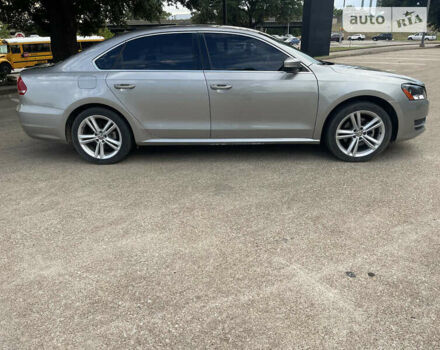 Серый Фольксваген Пассат, объемом двигателя 1.8 л и пробегом 141 тыс. км за 2300 $, фото 3 на Automoto.ua