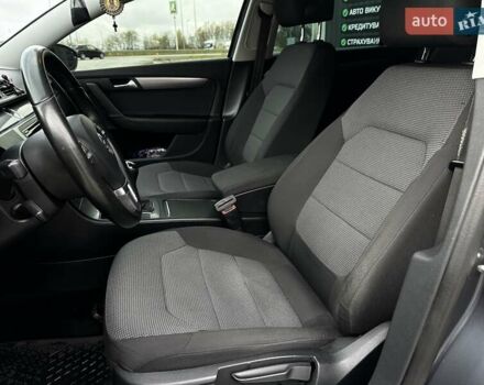 Сірий Фольксваген Пассат, об'ємом двигуна 1.6 л та пробігом 350 тис. км за 10999 $, фото 23 на Automoto.ua