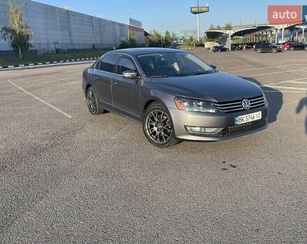 Серый Фольксваген Пассат, объемом двигателя 1.97 л и пробегом 235 тыс. км за 10999 $, фото 1 на Automoto.ua