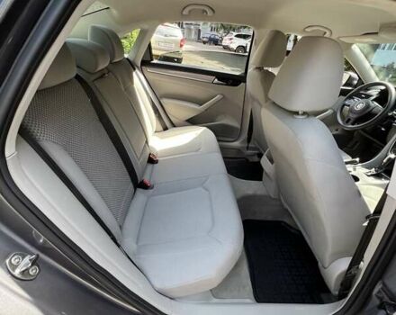 Сірий Фольксваген Пассат, об'ємом двигуна 1.8 л та пробігом 185 тис. км за 11000 $, фото 6 на Automoto.ua