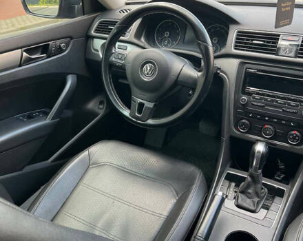 Серый Фольксваген Пассат, объемом двигателя 1.8 л и пробегом 160 тыс. км за 9500 $, фото 11 на Automoto.ua