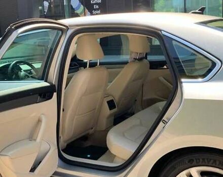 Сірий Фольксваген Пассат, об'ємом двигуна 1.8 л та пробігом 128 тис. км за 11700 $, фото 15 на Automoto.ua