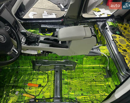 Сірий Фольксваген Пассат, об'ємом двигуна 1.8 л та пробігом 147 тис. км за 14500 $, фото 49 на Automoto.ua