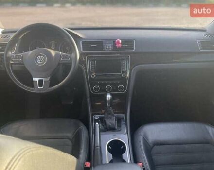 Серый Фольксваген Пассат, объемом двигателя 1.97 л и пробегом 235 тыс. км за 10999 $, фото 11 на Automoto.ua