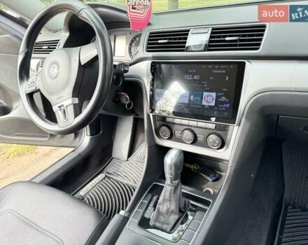 Серый Фольксваген Пассат, объемом двигателя 1.8 л и пробегом 180 тыс. км за 9600 $, фото 28 на Automoto.ua