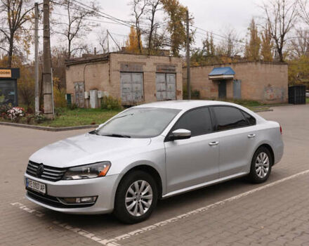 Серый Фольксваген Пассат, объемом двигателя 1.8 л и пробегом 206 тыс. км за 9999 $, фото 2 на Automoto.ua