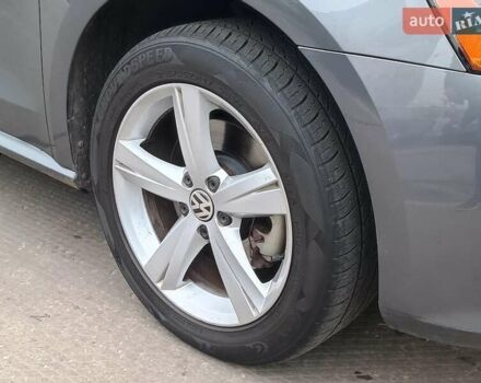 Сірий Фольксваген Пассат, об'ємом двигуна 1.8 л та пробігом 260 тис. км за 11490 $, фото 6 на Automoto.ua