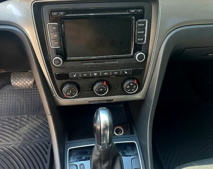 Сірий Фольксваген Пассат, об'ємом двигуна 1.8 л та пробігом 226 тис. км за 9000 $, фото 7 на Automoto.ua