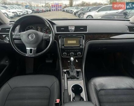 Серый Фольксваген Пассат, объемом двигателя 1.97 л и пробегом 217 тыс. км за 13000 $, фото 11 на Automoto.ua