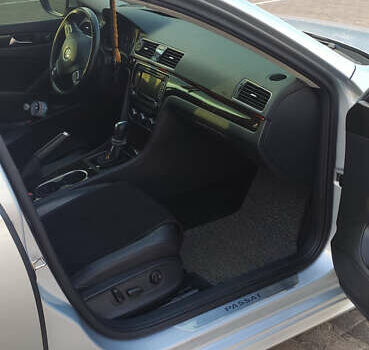 Серый Фольксваген Пассат, объемом двигателя 1.97 л и пробегом 248 тыс. км за 12900 $, фото 10 на Automoto.ua