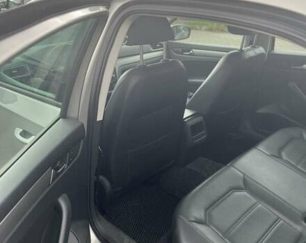 Серый Фольксваген Пассат, объемом двигателя 1.8 л и пробегом 180 тыс. км за 11700 $, фото 10 на Automoto.ua