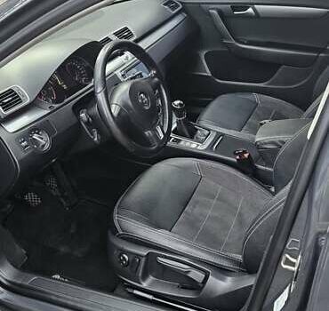 Сірий Фольксваген Пассат, об'ємом двигуна 1.6 л та пробігом 245 тис. км за 10300 $, фото 1 на Automoto.ua