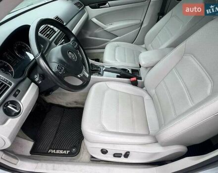 Серый Фольксваген Пассат, объемом двигателя 2 л и пробегом 156 тыс. км за 2000 $, фото 13 на Automoto.ua
