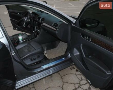 Сірий Фольксваген Пассат, об'ємом двигуна 1.97 л та пробігом 235 тис. км за 12999 $, фото 36 на Automoto.ua